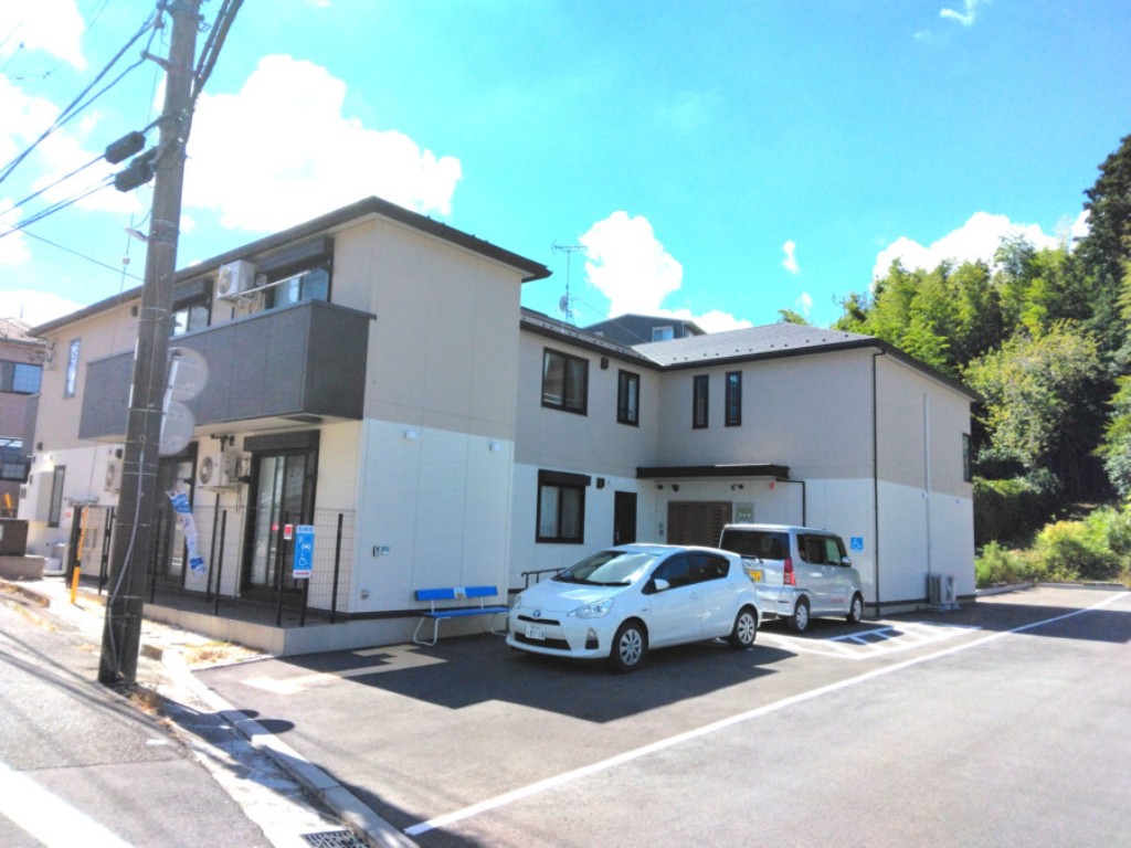 【横浜市港南区芹が谷】無資格・未経験OK♪資格取得支援制度あり◎地域介護を支える当施設で一緒に働きませんか?